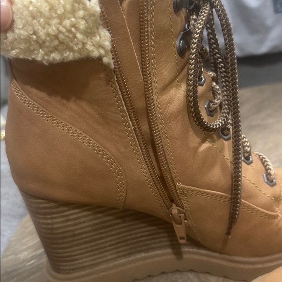 Dolce Vita Tan Wedge Boots - Picture 5 of 13